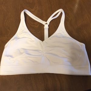 Seamless sport bra